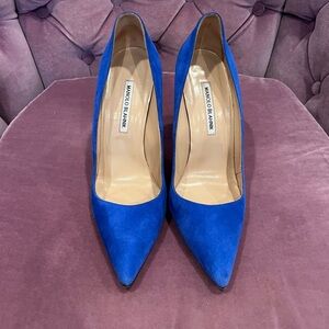 MANOLO BLAHNIK BB115 SUEDE PUMPS